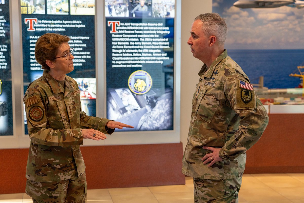 It was a pleasure to host Gen. Whiting as we discussed mission assurance and how @US_TRANSCOM and @US_SPACECOM can apply space effects to shape the future of defense logistics and achieve decision advantage. #ThereWillNeverBeADayWithoutSpace #TogetherWeDeliver