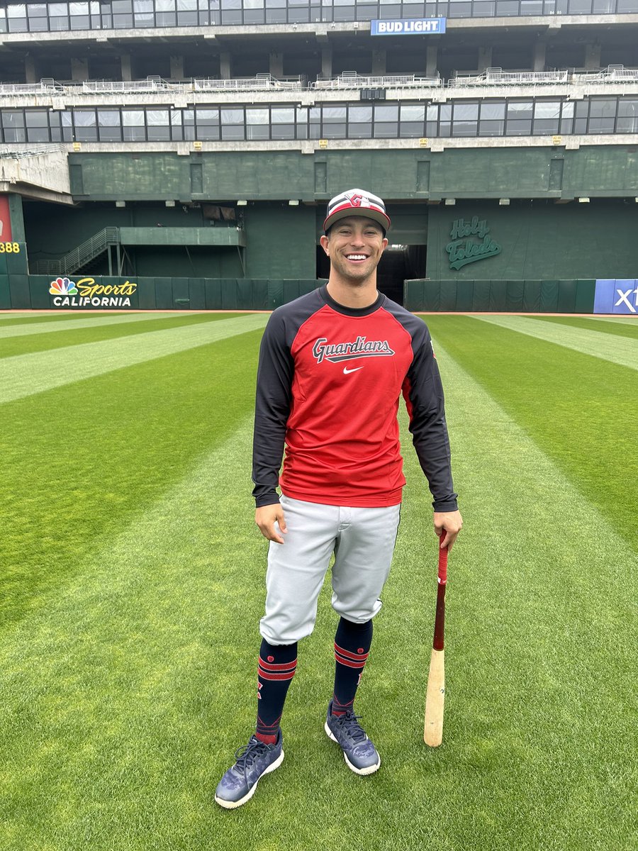DreKnott's tweet photo. Life is all about change and being able to adjust on the fly. S/O to Tyler Freeman for being willing to try something new. Stories like what Free is trying to accomplish is what motivates me to get to the park daily for the next 6 months to tell those type stories! https://t.co/MyCYoGOAKZ