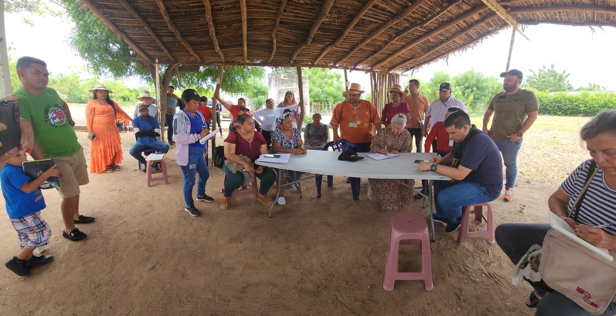 Noeli Pocaterra (@noeli_pocaterra) on Twitter photo Igualmente visitamos la UBCH San Valentin en la Base de Misiones Comuna Agroproductiva Woumain Perijá con líderes de CONIVE y de las comunidades de Barranquitas y Donaldo Garcia. Recibimos sus planteamientos y su lealtad hacia <a href="/nicolasmaduro/">Nicolás Maduro</a> rumbo a la Victoria del 28Jul Igualmente visitamos la UBCH San Valentin en la Base de Misiones Comuna Agroproductiva Woumain Perijá con líderes de CONIVE y de las comunidades de Barranquitas y Donaldo Garcia. Recibimos sus planteamientos y su lealtad hacia <a href="/nicolasmaduro/">Nicolás Maduro</a> rumbo a la Victoria del 28Jul