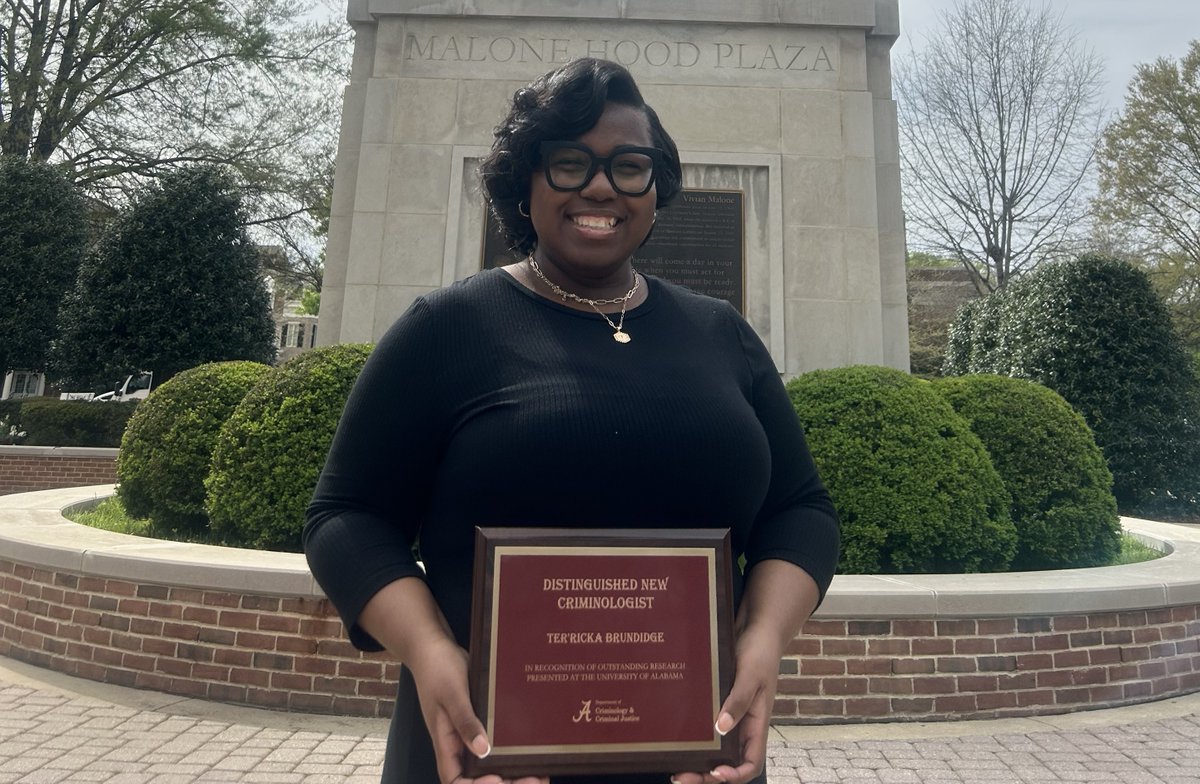 UAB Barefield Dept. of Criminal Justice (@uab_cj) on Twitter photo Super excited that one of our MSCJ students was just named a Distinguished New Criminologist at UA-Tuscaloosa. Congrats, Ter'Ricka Brundidge!! <a href="/LindsayLeban/">Lindsay Leban</a> <a href="/HeCopes/">Heith Copes</a> <a href="/UAB_CAS/">UAB College of Arts & Sciences</a> Super excited that one of our MSCJ students was just named a Distinguished New Criminologist at UA-Tuscaloosa. Congrats, Ter'Ricka Brundidge!! <a href="/LindsayLeban/">Lindsay Leban</a> <a href="/HeCopes/">Heith Copes</a> <a href="/UAB_CAS/">UAB College of Arts & Sciences</a>