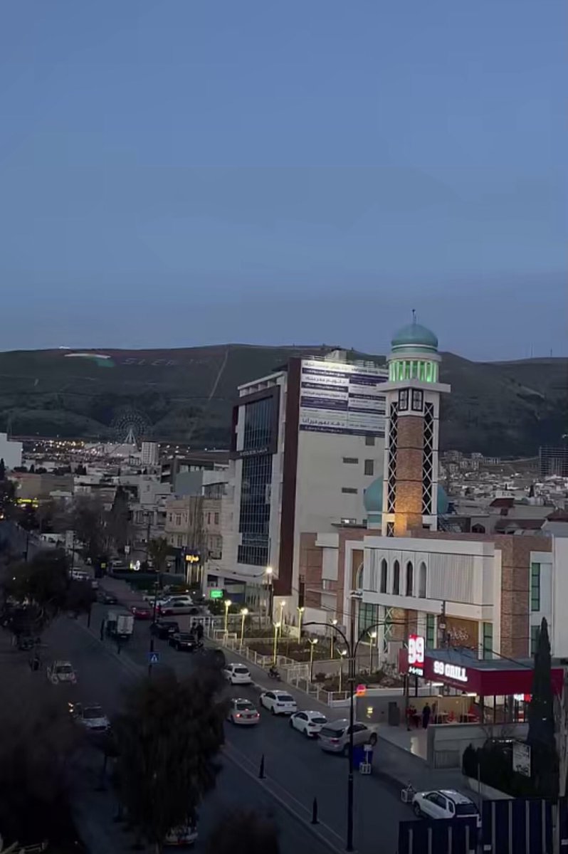 پێش ئەوەی ژیانت بەراورد
بکەی بە ژیانی دەوڵەمەندەکان 

عیبادەتەکانت بەراورد بکە بە
عیبادەتی خواپەرستەکان

چونکە دونیا لەناودەچێت و
دوا ڕۆژیش دەمێنێتەوە...