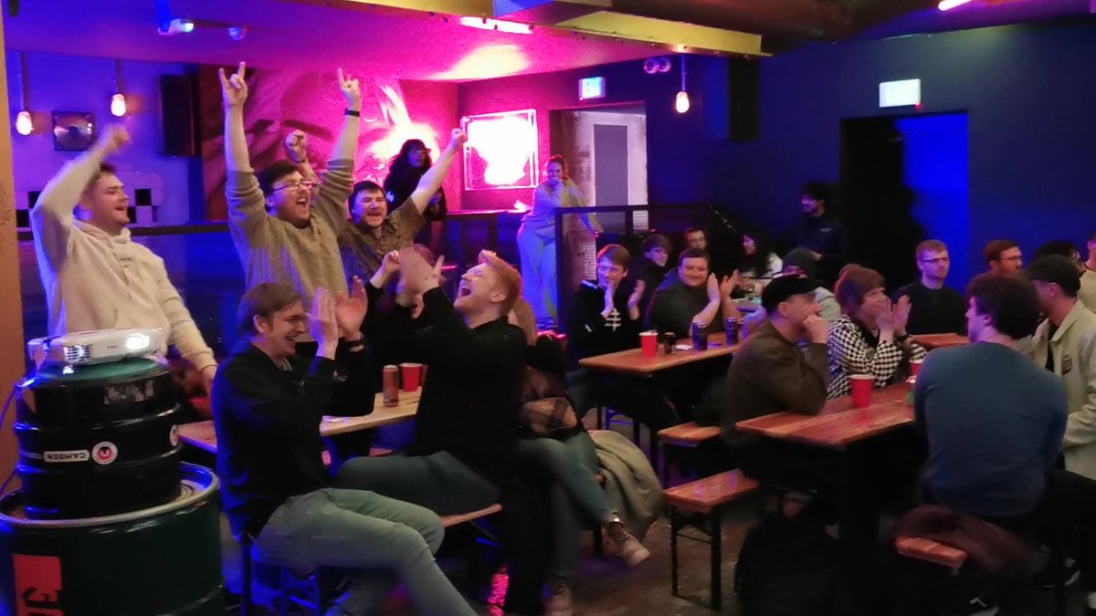 HubworldScot's tweet image. We are halfway through our #HubQuiz week!
Edinburgh you were stellar! ⭐️
Congrats to team Awwwwwwwwwwwwwwww Snap for taking home the trophy! 🏆
Last and certainly not least, tomorrow brings the finale, Dundee!