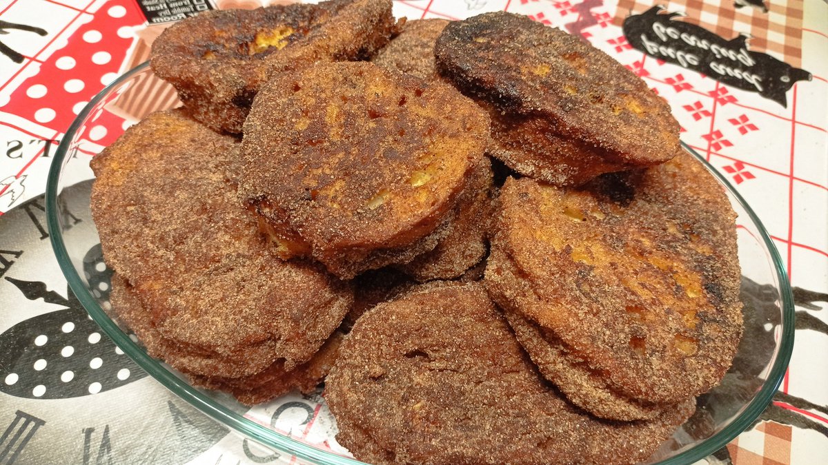 No es Jueves Santo si no hay torrijas. Toda la tarde viendo Ben-Hur y cocinando. 😊