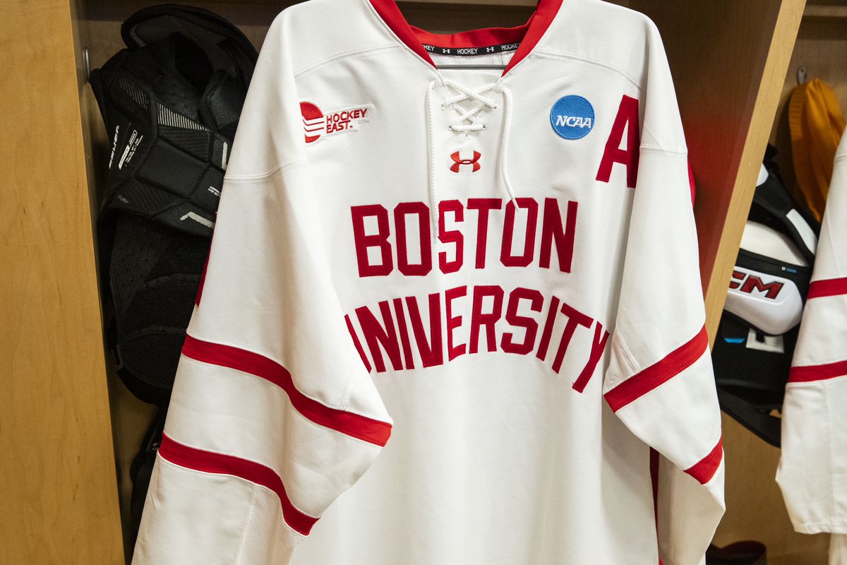 NCAAIceHockey tweet picture