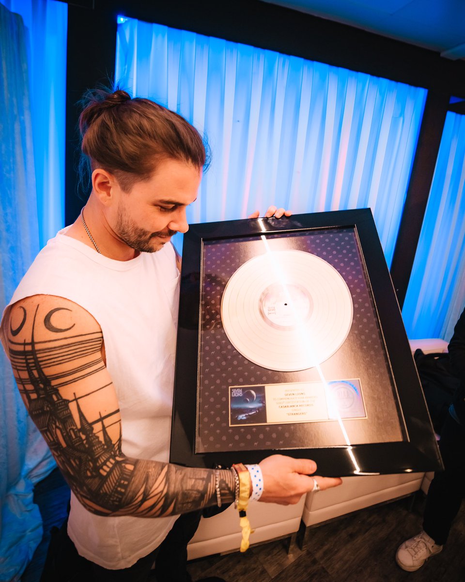 SevenLionsMusic's tweet photo. Incredibly grateful to receive my first gold record. Such a wild feeling thinking that this song we made such a long time ago would turn into what it has. https://t.co/sR2FKrShRP