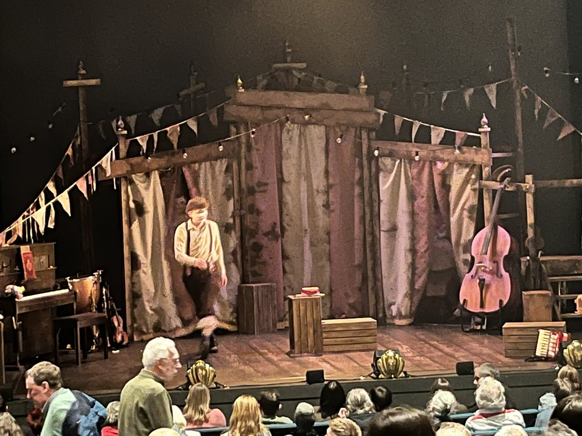 Took my mother out for a little trip to the theatre to see ‘Oh What A Lovely War’. Been desperate to see this for years and it didn’t disappoint. Fast paced and engaging and of course very harrowing… @LeedsPlayhouse