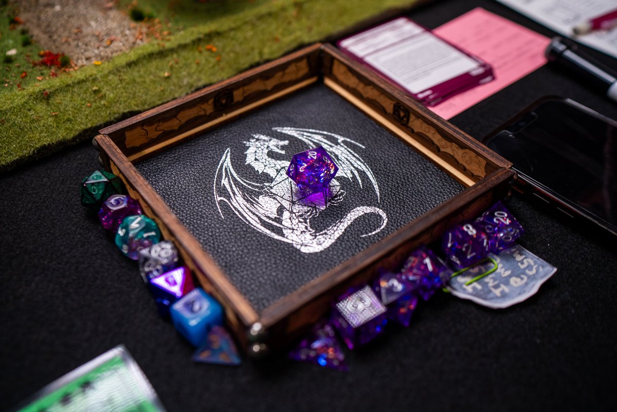 TheDiceDecide_'s tweet photo. Nerd stuff

#dungeonsanddragons https://t.co/fcr89q8p8b
