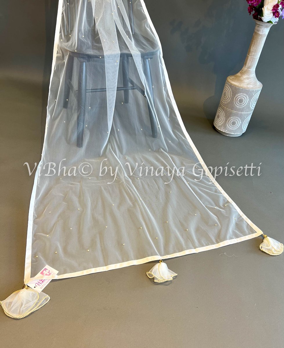 Silver Net Dupatta
#ViBHa #VinayaGopisetti #Silver #Dupatta #Net #MixAndMatch #Tassles #Indian #Traditional #Ugadi #Wedding #Festival #SanJose #BayArea