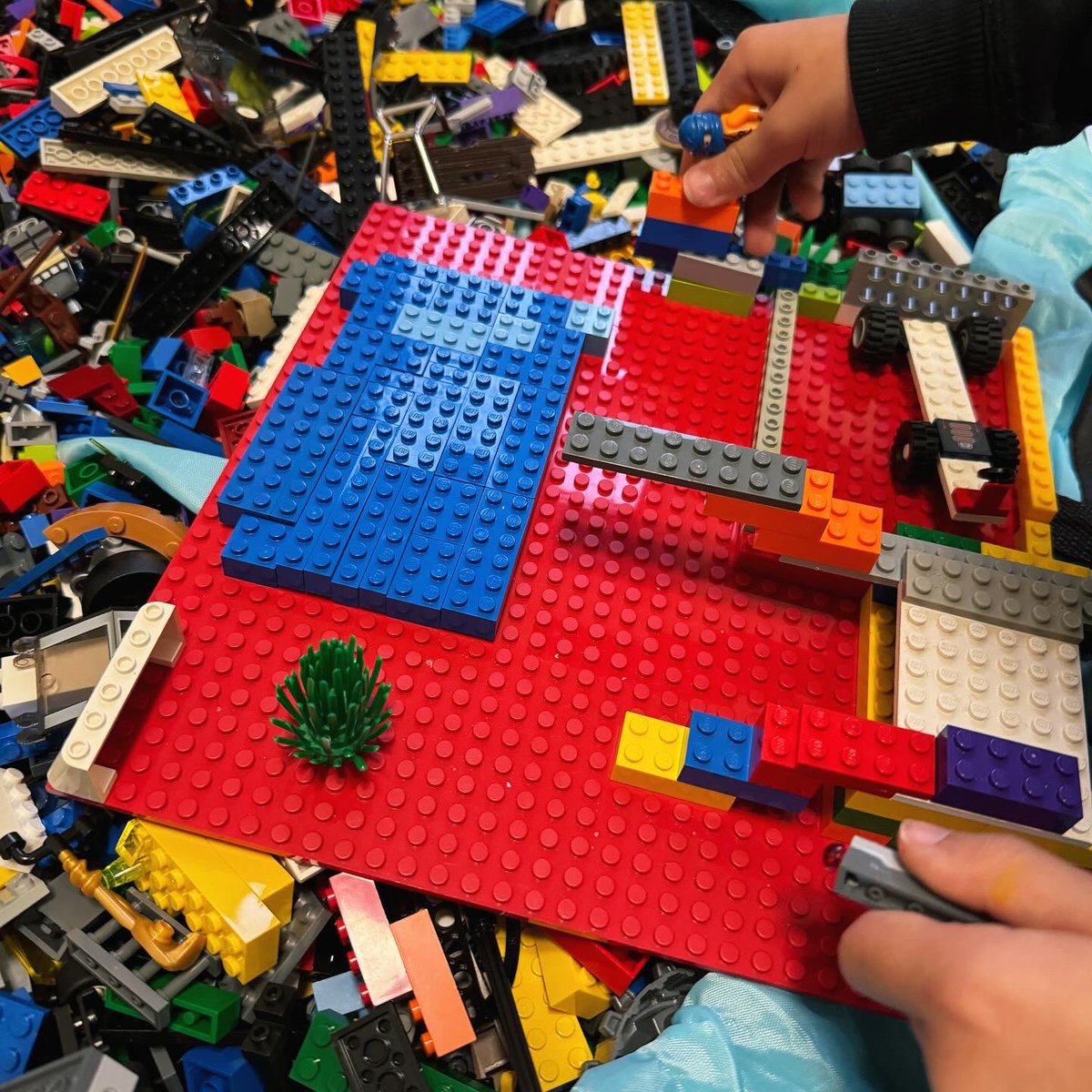 We have so much fun at #LegoClub on Tuesday’s from 4-5pm at #CharltonLibrary! 🧱 We made some imaginative builds which are on display in the children’s library! Create, learn and share your skills with other #LEGO enthusiasts, make friends and have fun! #LoveYourLibrary