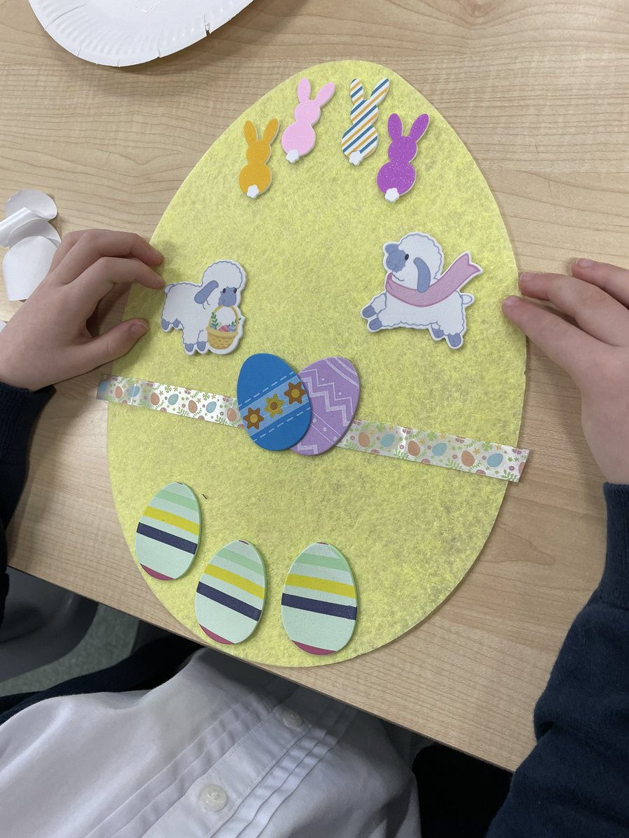 During ‘Blether Buddies’ this morning, pupils working with Mrs Garwood used their ‘Creative Chameleon’ and ‘Teamwork Tarantula’ skills. P1-P7 pupils supported and encouraged each other during our Easter Craft session. Very proud of you all. Magnifique!