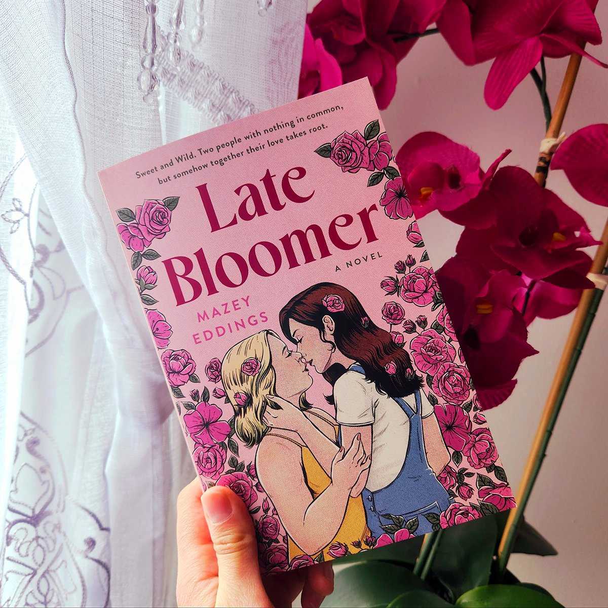 What was the last book that made love blossom in your heart? 🌷 LATE BLOOMER— a sexy, sapphic, opposites-attract romance with Mazey Eddings' signature sparkling voice— goes on sale 4/16. bit.ly/3PFiGVj