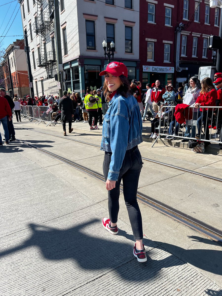 PAINTING THE TOWN RED ‼️⚾️ Happy Opening Day 🏟️ #OpeningDay  #LetsGoReds @wlwt