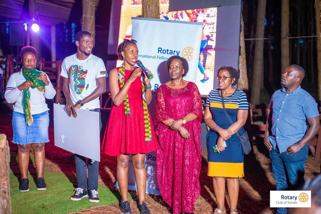 Throwing back to #RotaryComedyCentral23 Last year we laughed and had fun as we fundraised for a Maternity Ward in Bukerere Health Center ll #TBT @SondeRotary