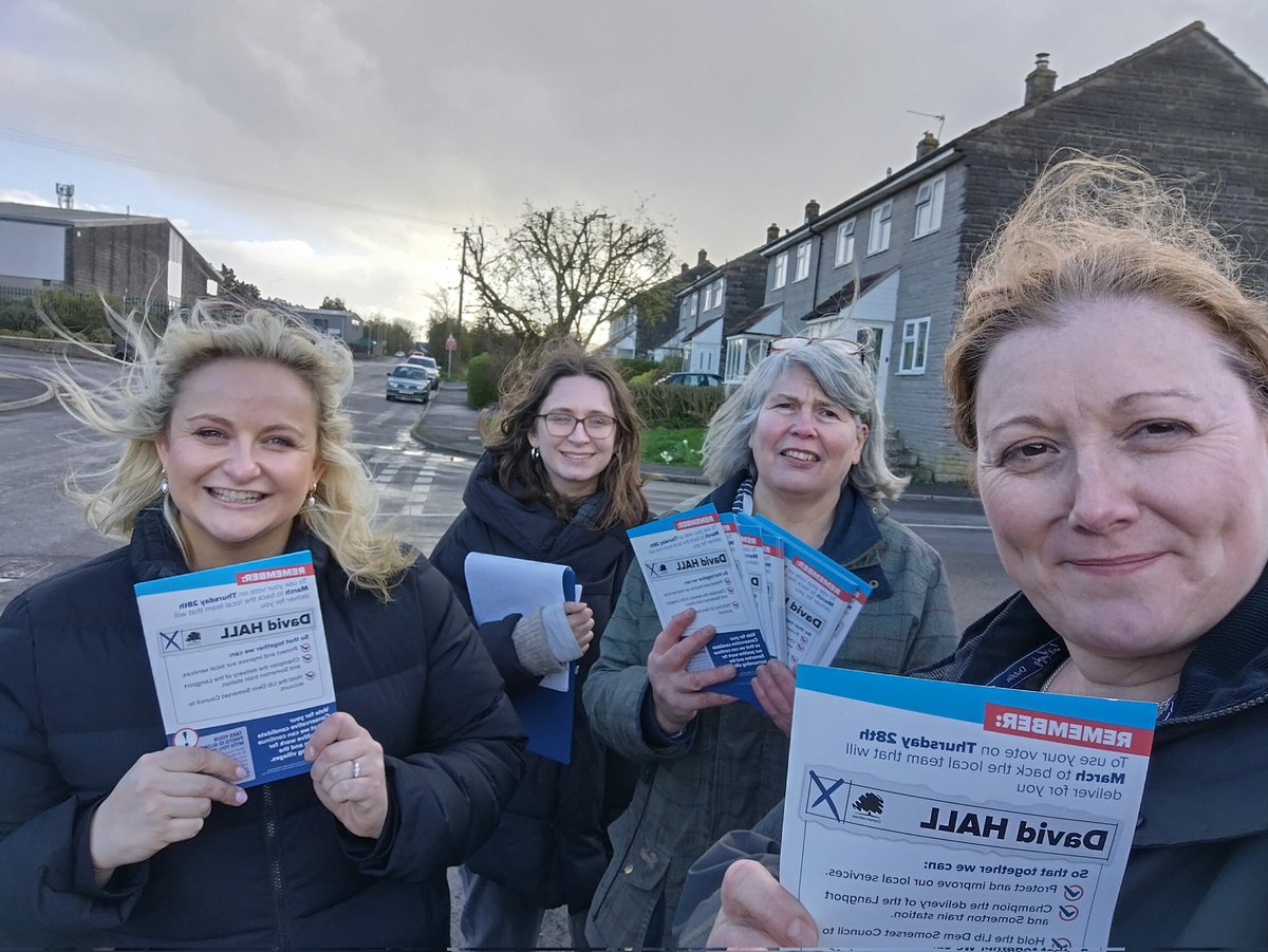 Windy but at least the rain stopped for a while in Somerton this afternoon. Thanks @Sophie4Devon, Amy and Sue for helping to talk to voters for @DavidHall_ in the council by election today. Lots of support, good luck David!