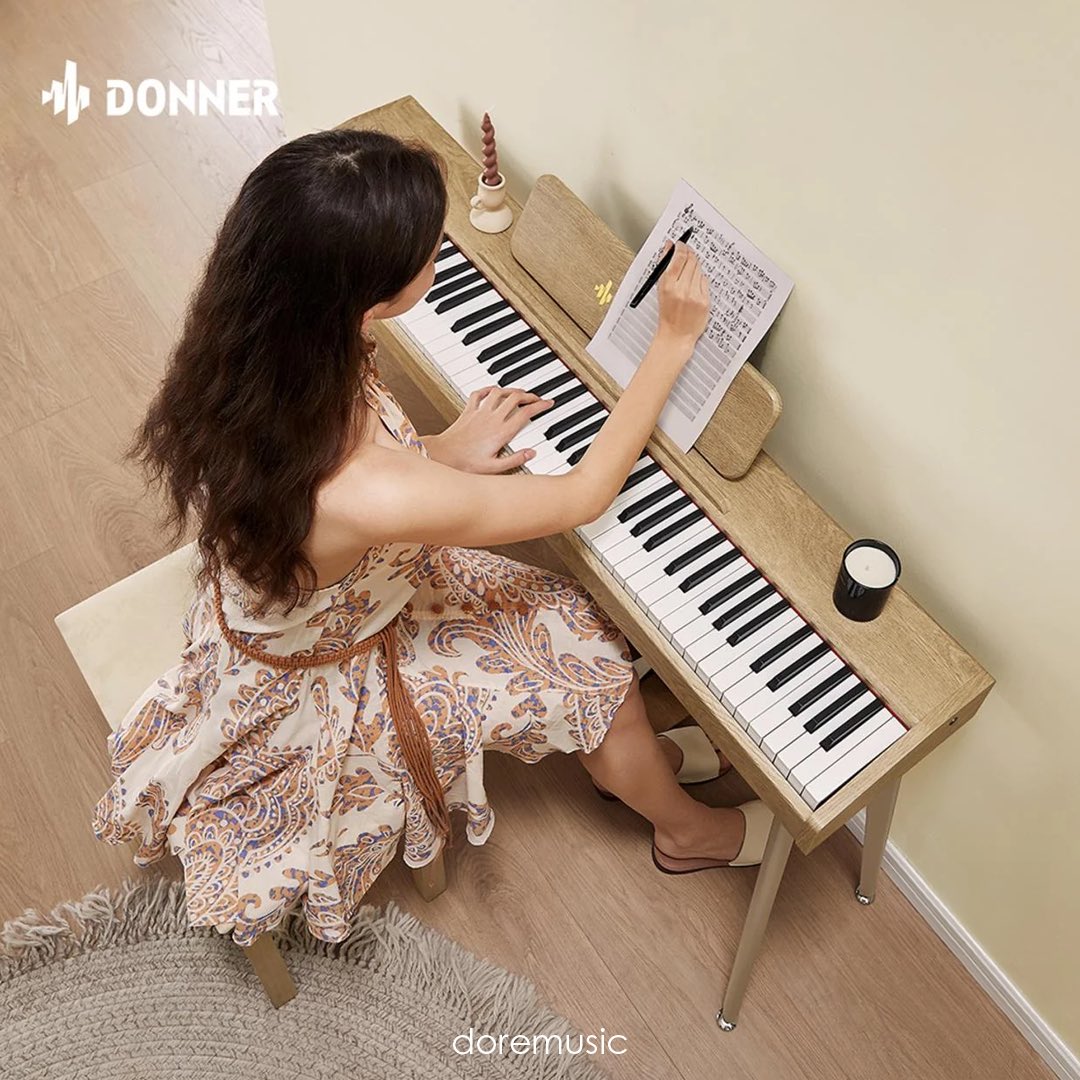 🎹Donner dijital piyanolar ile profesyonel bir piyanist gibi çalmanın keyfini çıkarın!✨ Yüksek standartlı tuş mekanizması, zengin sesleri, kendine özgü tasarımlarıyla evde, stüdyoda veya sahnede her zaman performansınıza Donner ile hazırsınız!🌟🎹 Donner dijital piyanolar,…