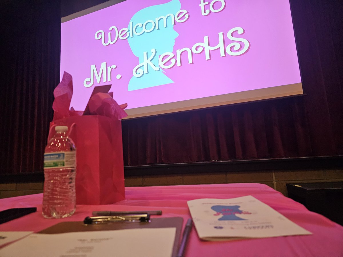 Wyatt Wheeler (@wyattwheeler_nl) on Twitter photo Mr. KHS 2024
Honored to judge for the second time.
It's already better than last year because I don't have to watch <a href="/AkinsDrew/">Drew Akins</a> dance. Mr. KHS 2024
Honored to judge for the second time.
It's already better than last year because I don't have to watch <a href="/AkinsDrew/">Drew Akins</a> dance.