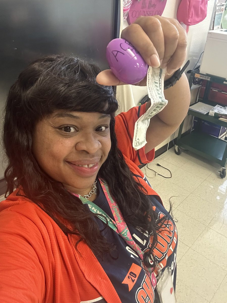 When your Admin Team has a Staff Easter Egg Hunt…. I found 2 eggs with $5 in both! It’s $10 for the win!!!! @GoodmanES_AISD @WardLadon @TraylorKappelle @minegonzo 🐰🐰🐣🐣