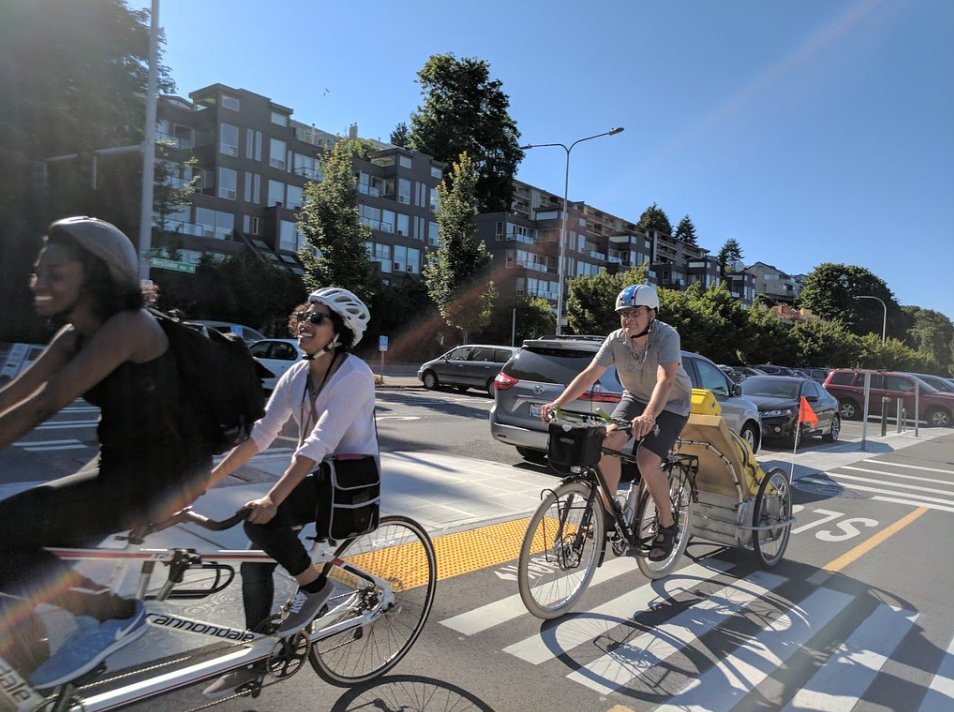 Interested in playing a role in a more sustainable urban environment? Participate in @uw_cee’s rentable grocery bike survey here: survey.zohopublic.com/zs/XHBT5q