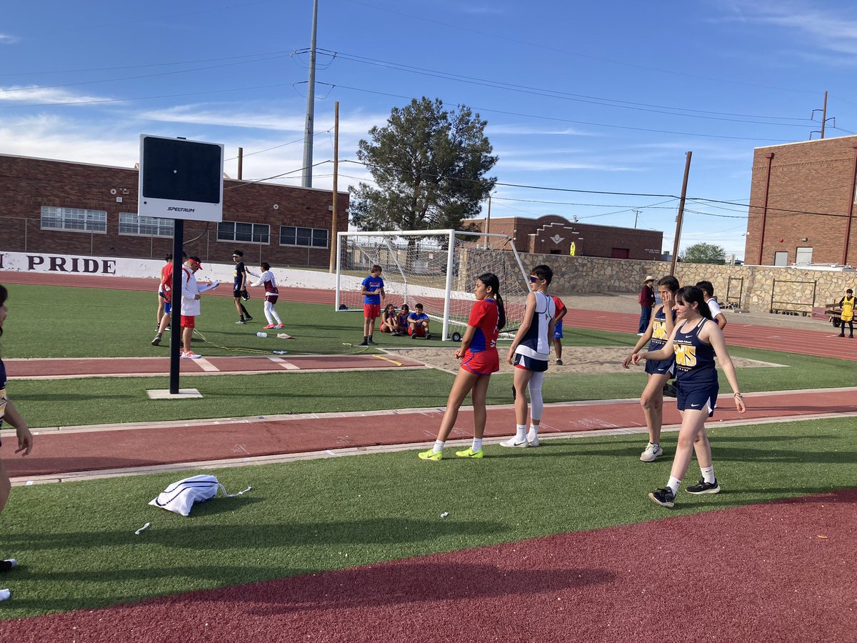 Warriors running strong at Ysleta!!  Let’s go Warriors