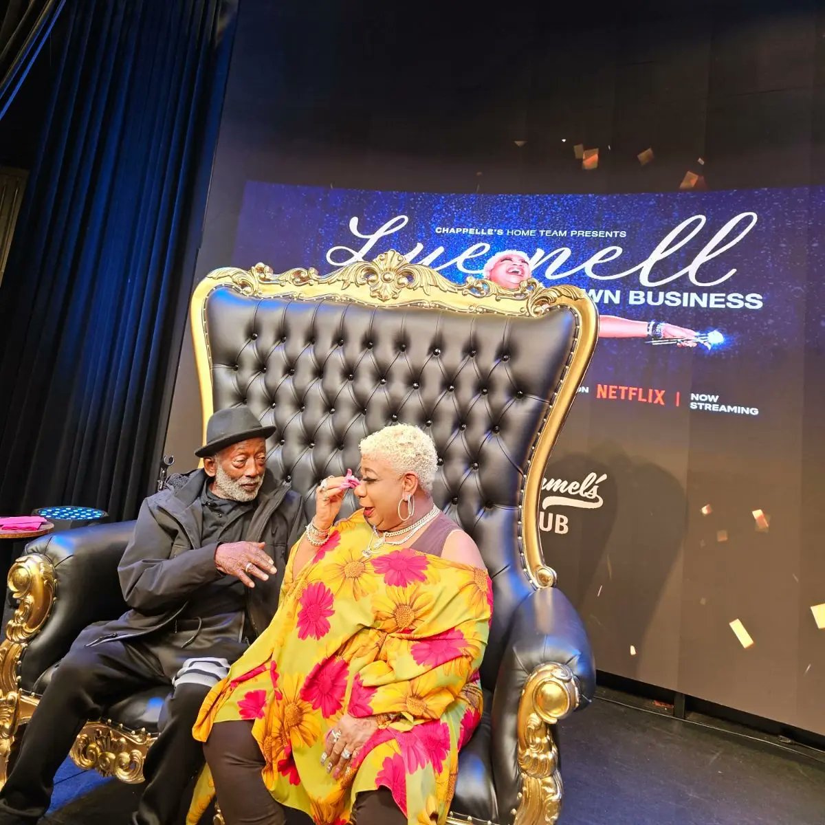 Last Sunday with Luenell after her show in Vegas...

#Comedy #Laughs #Fun #ShoutOut #Luenell #LasVegas #GreatTime #GarrettMorris #Instagram