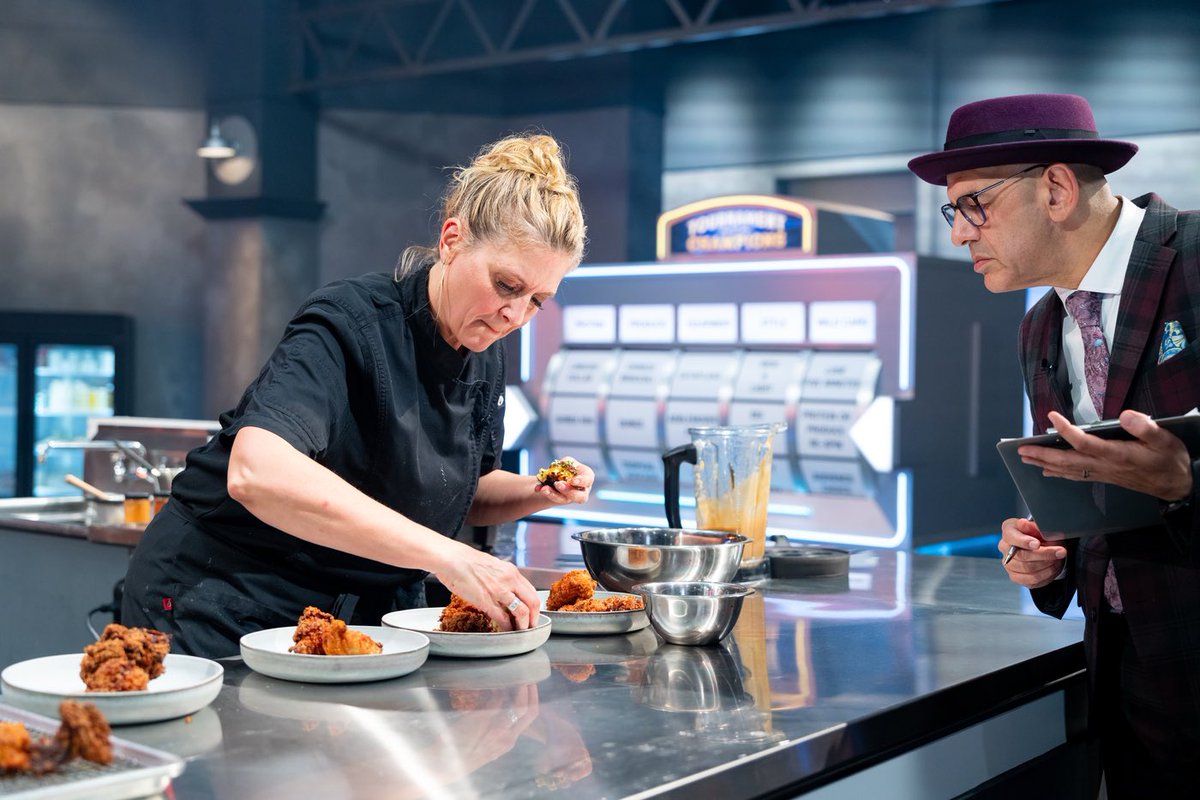 Are you ready for a quarterfinal throwdown this weekend?! Don’t miss me and the rest of the elite eight compete this Sunday on Food Network. I can almost taste that #tournamentofchampions title. 🔥 #TeamAF @FoodNetwork