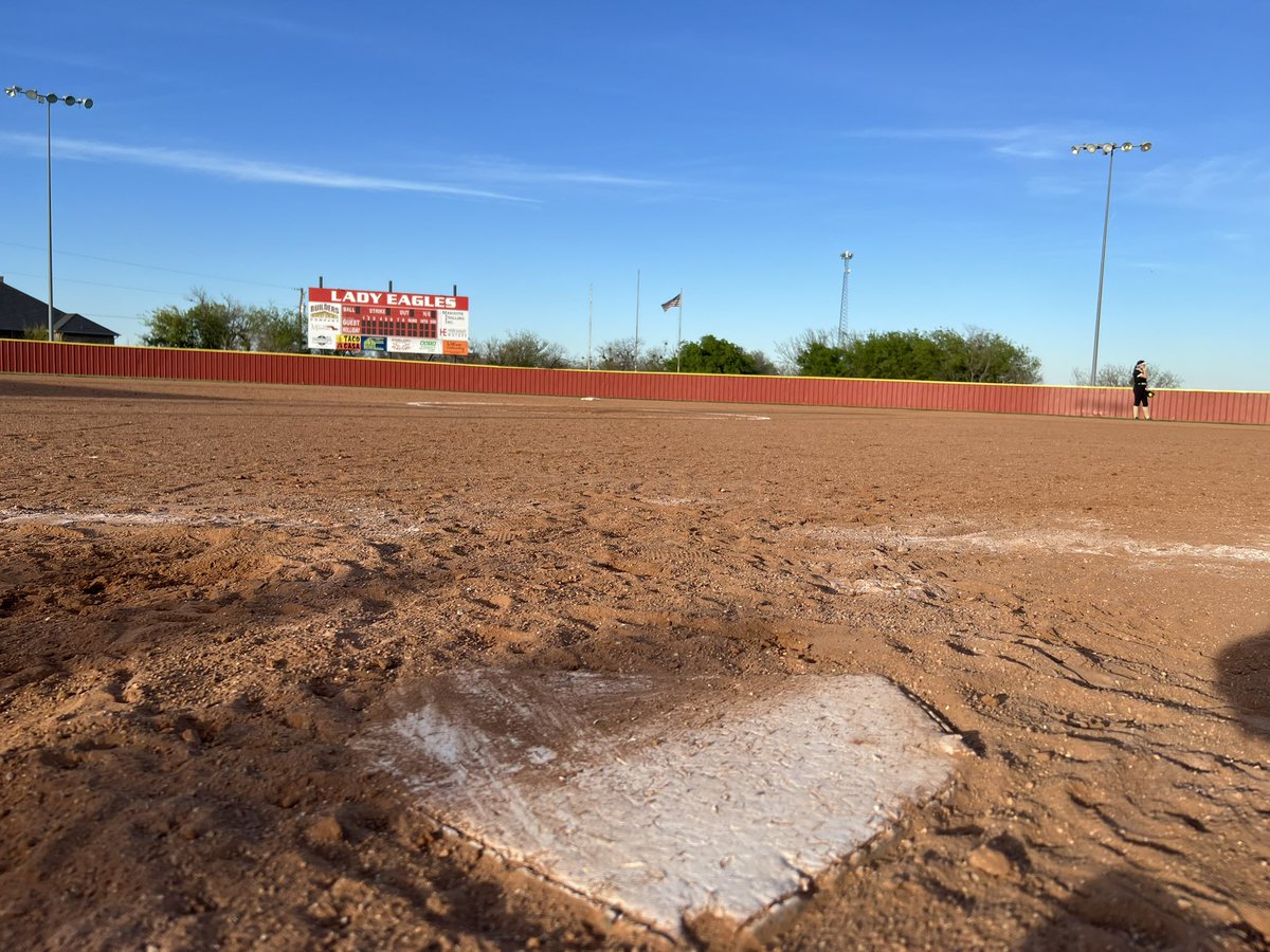 Kelby Jones delivers a walk-off double in <a href="/hollidaysb/">Holliday Softball</a> final game on the dirt field as the Lady Eagles run rule Henrietta, 17-7