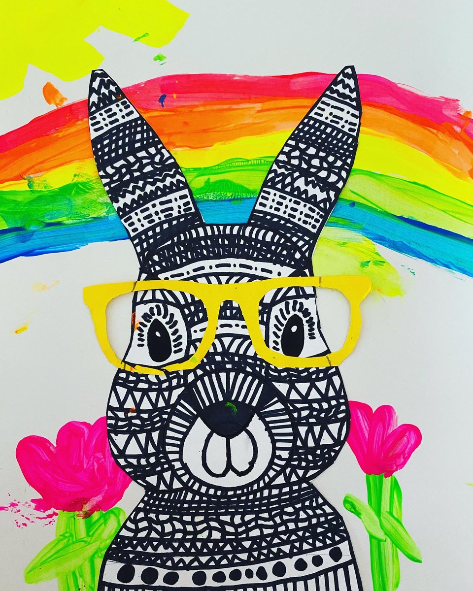 🌷Spring Bunnies 🐰 We used this fun bunny & sunglasses template from @teachstarter. 🌷Students used different types of lines to design their bunny. 🌸They then selected from one of the fun sunglasses. 🌼Students then they used fluorescent paint to design a spring background