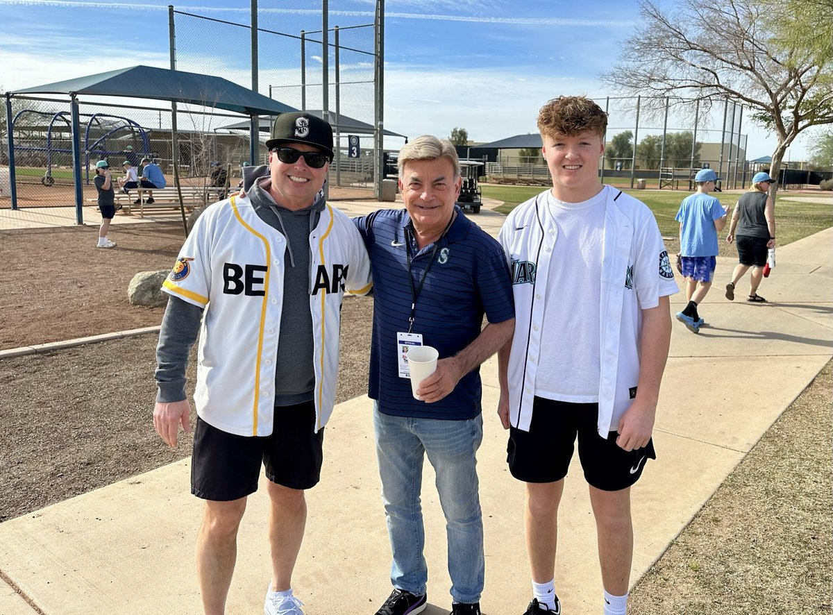 #OpeningDay ⚾️ Can’t hardly wait <a href="/Mariners/">Seattle Mariners</a>! 🤩 #TridentsUp