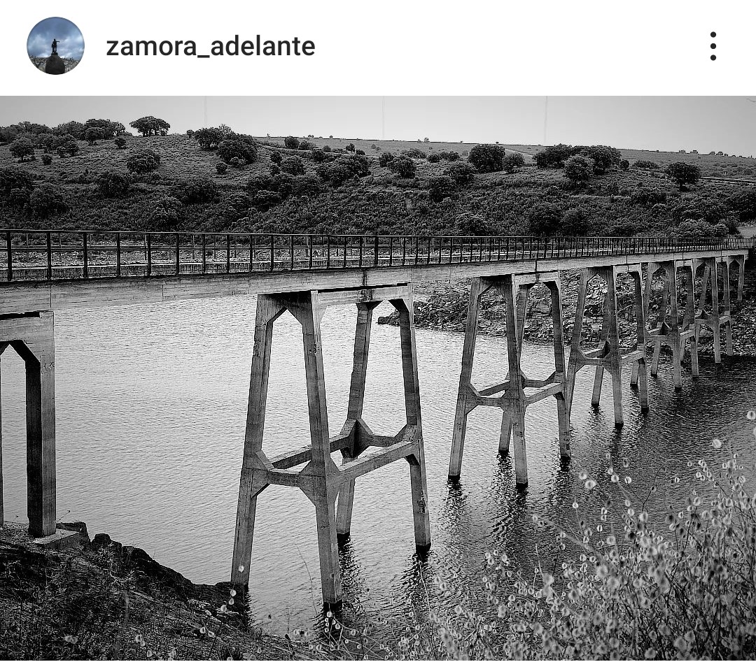 #puenteviejo #SantaEufemiadelBarco #Zamora #zamoraprovincia #zamoraenamora #bnwphotography #Bridge #ManzanaldelBarco #visitzamora #visitazamora #visitaobligada #picoftheday #bnwlovers #picoftheday #FelizSemanaSanta #felizfinde #Zamora_Adelante