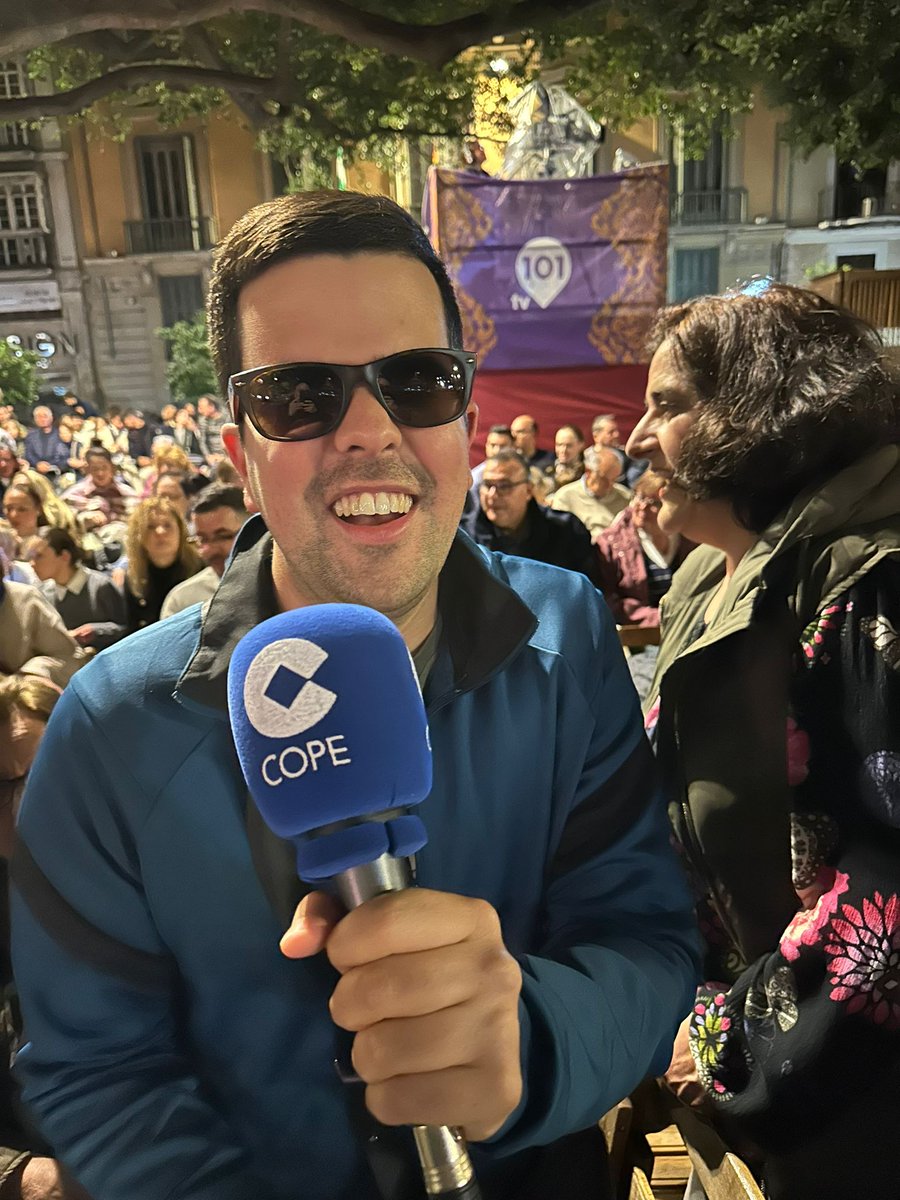 ✝️ Juan Antonio Zamora @jazam_92, un invidente muy cofrade que vive la #SemanaSanta de una manera especial #JuevesSanto #CofradiasMLG #SemanaSantaMLG #SemanaSanta2024 🎧Escúchalo aquí👇 📱App 💻cope.es/directos/cope-…