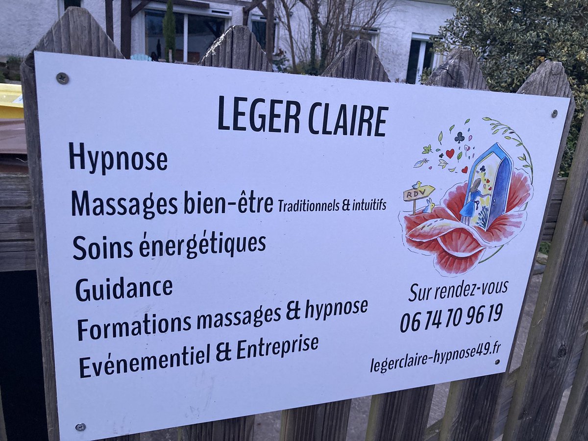 Superbe inauguration des nouveaux locaux de Claire Léger une femme en or à #vauchretien @BrissacLoireAub #massage #hypnose #soinenergetique #guidance