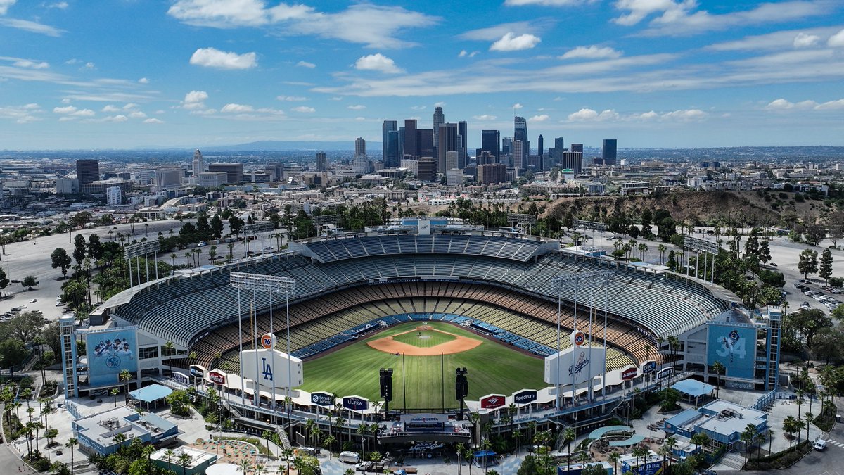 🎵 Take me out to the ballgame 🎵 After the Seoul Series sojourn, the @Dodgers open at home today against the Cardinals for one of the most anticipated seasons yet! 📸 : Robert Gauthier/Los Angeles Times via Getty Images