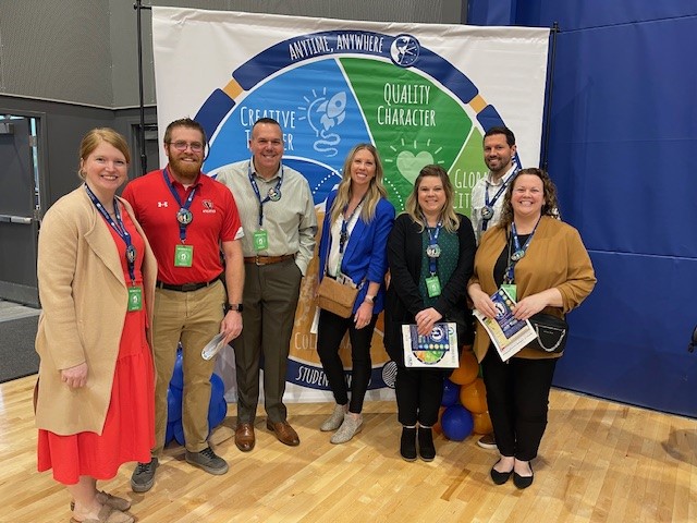 It was awesome to learn with these amazing members of the @CVSDnews team. We met a group from @HenricoSchools at the annual @battelleforkids event and took them up on a site visit to their #Henrico21 #LifeReady Learning Exhibition. Bringing our #PortraitofanEagle to life!