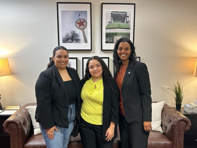 Our CEO Zenae Campbell and Youth of the Year Marley had a great time at the @TXBGC Summit this week, meeting with the offices of lawmakers like @lulufloresatx, @DrSchwertner & @jamestalarico. #greatfutures #greatfuturesstarthere