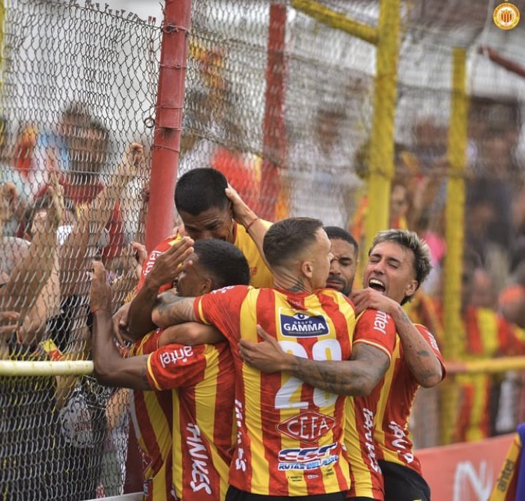 🔍 𝐏𝐑𝐎𝐆𝐑𝐄𝐒𝐎 tiene 13/15 puntos logrados en este apertura. 

🧵Vamos con un 𝐇𝐈𝐋𝐎 explicando cómo juega el equipo de Carlos Canobbio

🫵Si te gustan estos hilos me ayudas mucho con tu me gusta, RT y seguirme para más