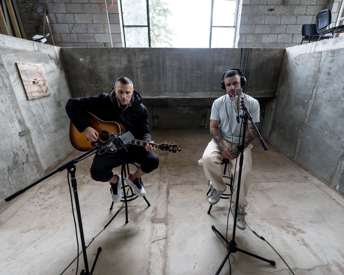 La versión acústica de #Teardrops ya se encuentra disponible en YouTube!

🔗 youtu.be/hD9kGc5UYPE?si…