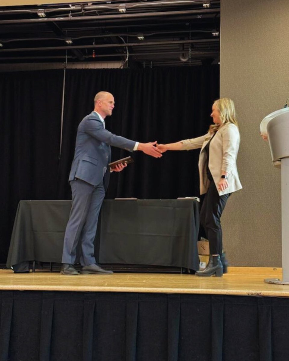 Romoland School District (@romolandsd) on Twitter photo Congrats to <a href="/hilz2teach/">Heather Hilz Fitzgerald</a> for being honored as District Member of the Year, and <a href="/AP_MDuran/">Margarita Duran (she/her/hers)</a> for her well-deserved recognition as Middle School Co-Administrator of the Year at the recent <a href="/wrcasm/">WRCASM</a> annual awards! Thank you for your exceptional contributions to <a href="/RomolandSD/">Romoland School District</a>! Congrats to <a href="/hilz2teach/">Heather Hilz Fitzgerald</a> for being honored as District Member of the Year, and <a href="/AP_MDuran/">Margarita Duran (she/her/hers)</a> for her well-deserved recognition as Middle School Co-Administrator of the Year at the recent <a href="/wrcasm/">WRCASM</a> annual awards! Thank you for your exceptional contributions to <a href="/RomolandSD/">Romoland School District</a>!