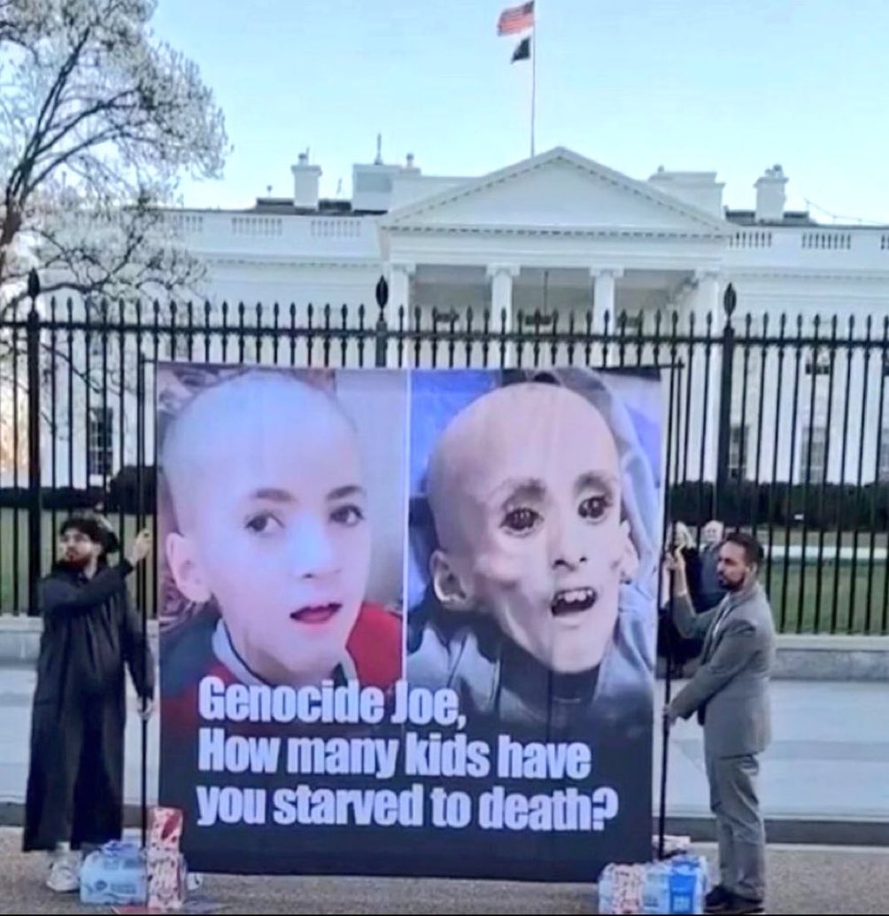 Spotted outside the White House🇺🇸