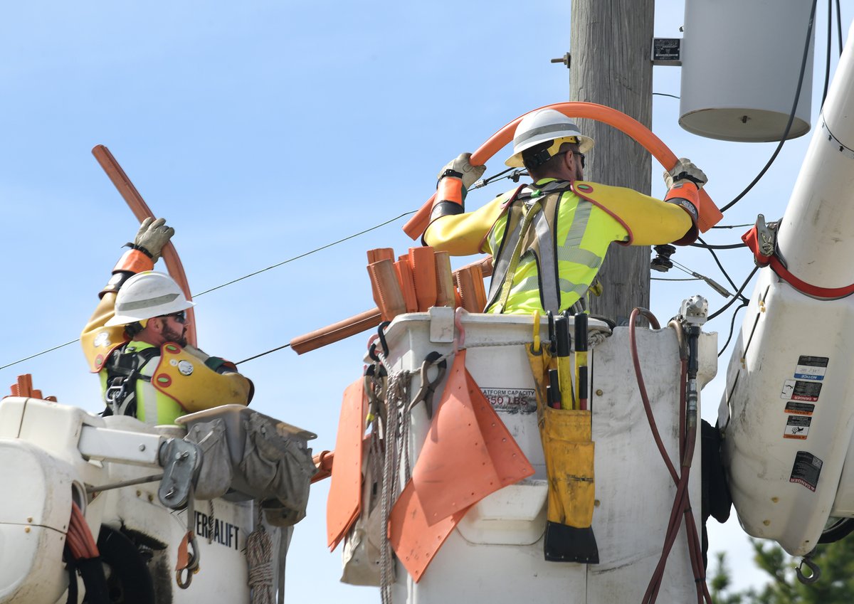 Thanks to strategic infrastructure projects and smart technology, 2023 saw the lowest frequency of electric outages. Our commitment to reliability ensures safe service, even during severe weather events. Learn more: spr.ly/6016ZgzPw