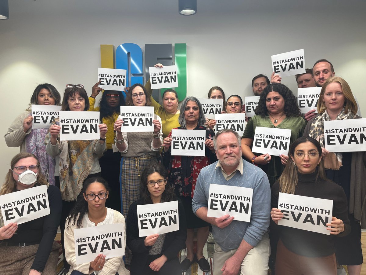 ICFJ stands with Evan Gershkovich. It has been one year since the @WSJ reporter was wrongfully detained by Russia for simply doing his job. That is one year of missed birthdays, holidays & family moments. It is also one year of his essential reporting silenced. #IStandWithEvan
