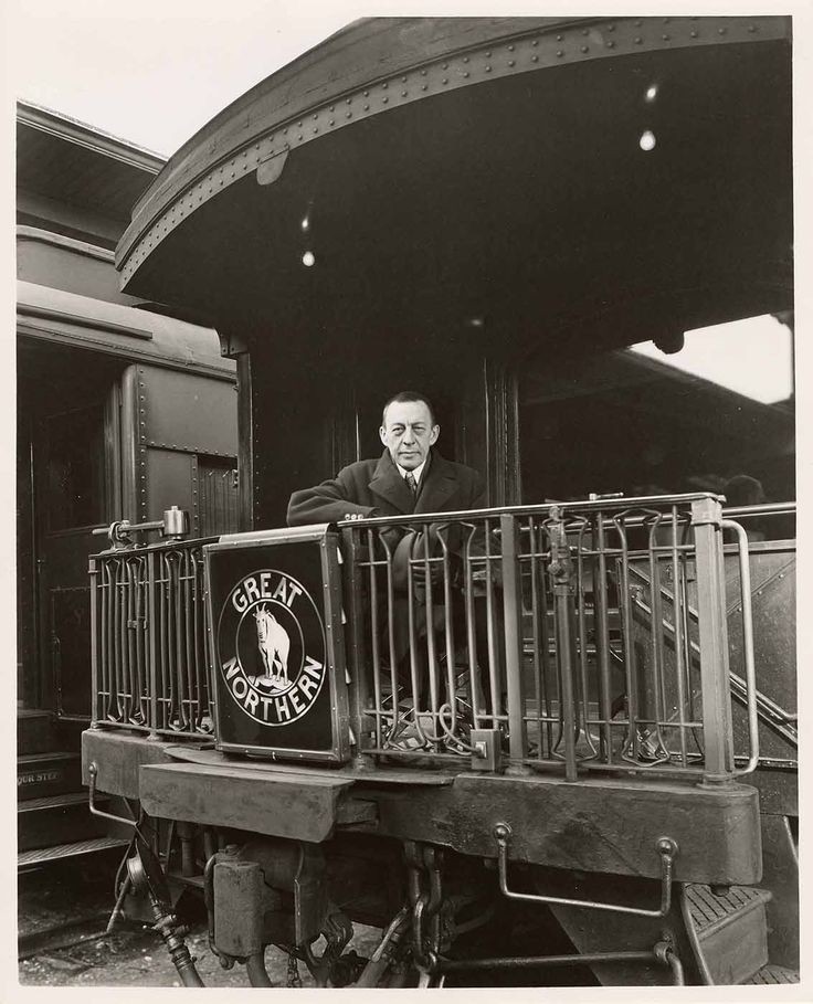 On World Piano Day and on the 81st anniversary of the passing of Rachmaninoff, here's a photograph of Sergei taken on the 11th March 1929 at the Great Northern Railway station in Minneapolis, USA.