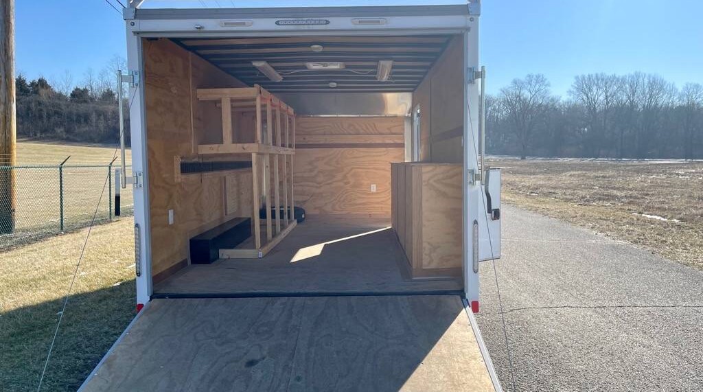 CommercialTruck's tweet image. Gear up for success with this spacious 2022 United Trailer! 🚚 💼

Check it out -&amp;gt; commercialtrucktrader.com/listing/2022-U…

📍 Dayton, OH
💰 $11,900

Click the link to make it yours today and take your business to new heights! 

#UnitedTrailers #Hauling #TrailerForSale