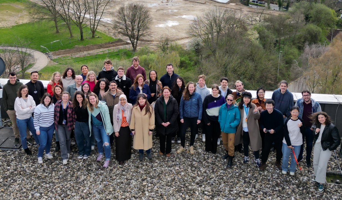 📸This year's group picture of the Research Group of Microbiology @MicrVub @VUBrussel Another year, another series of accomplishments! I am grateful to be able to work with fantastic students and colleagues, each with their unique talents, all contributing to our success!