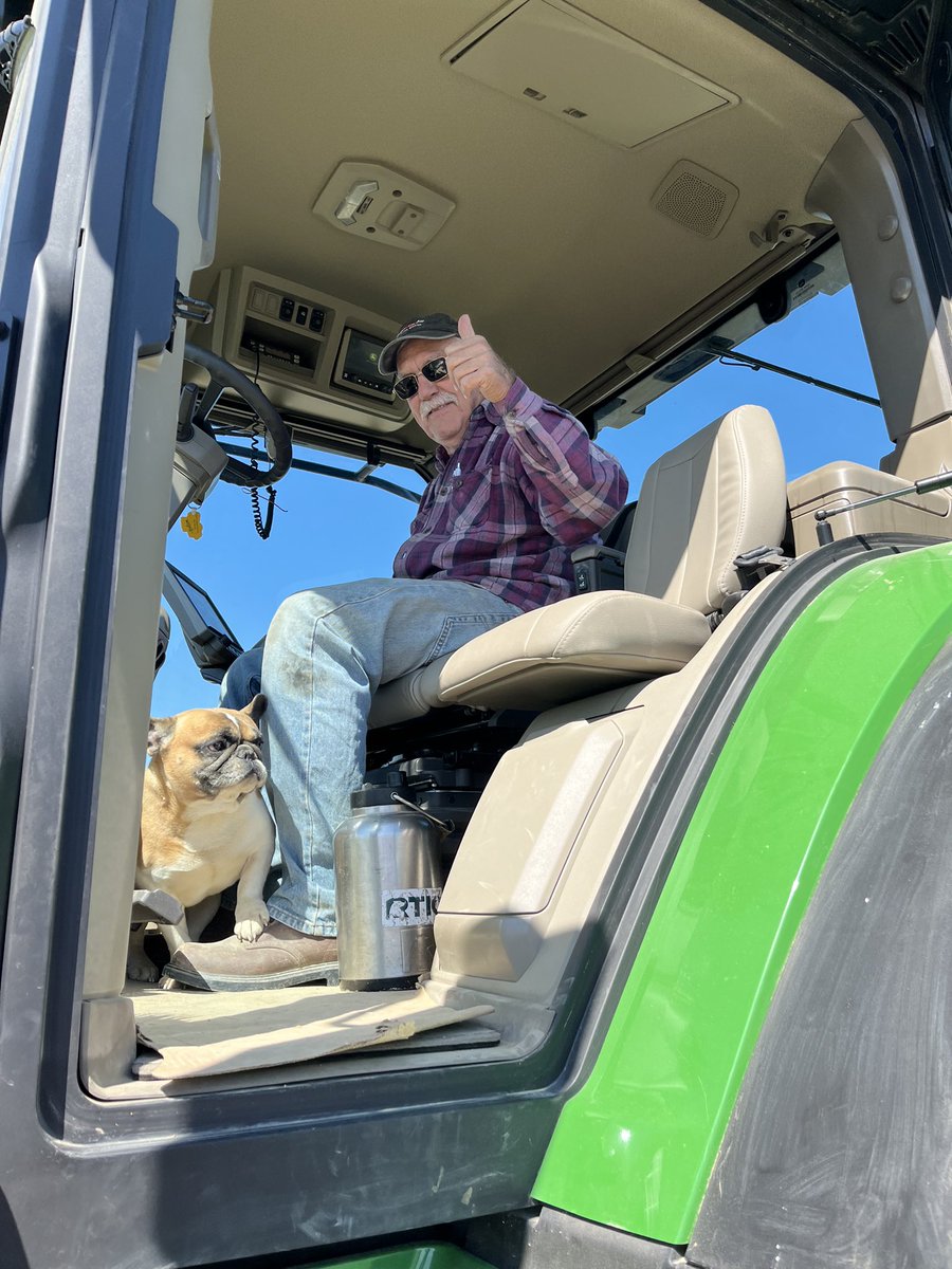 The team’s first #Asgrow plot is in the ground! 🌱💪🏻

Thanks Steve Wagner with Wagner Farms in Southern Indiana for putting our exciting #Classof25 to the test! 🤩💥

#AllAboutTheBeans #SponsorsOfSuccess #BayerUp