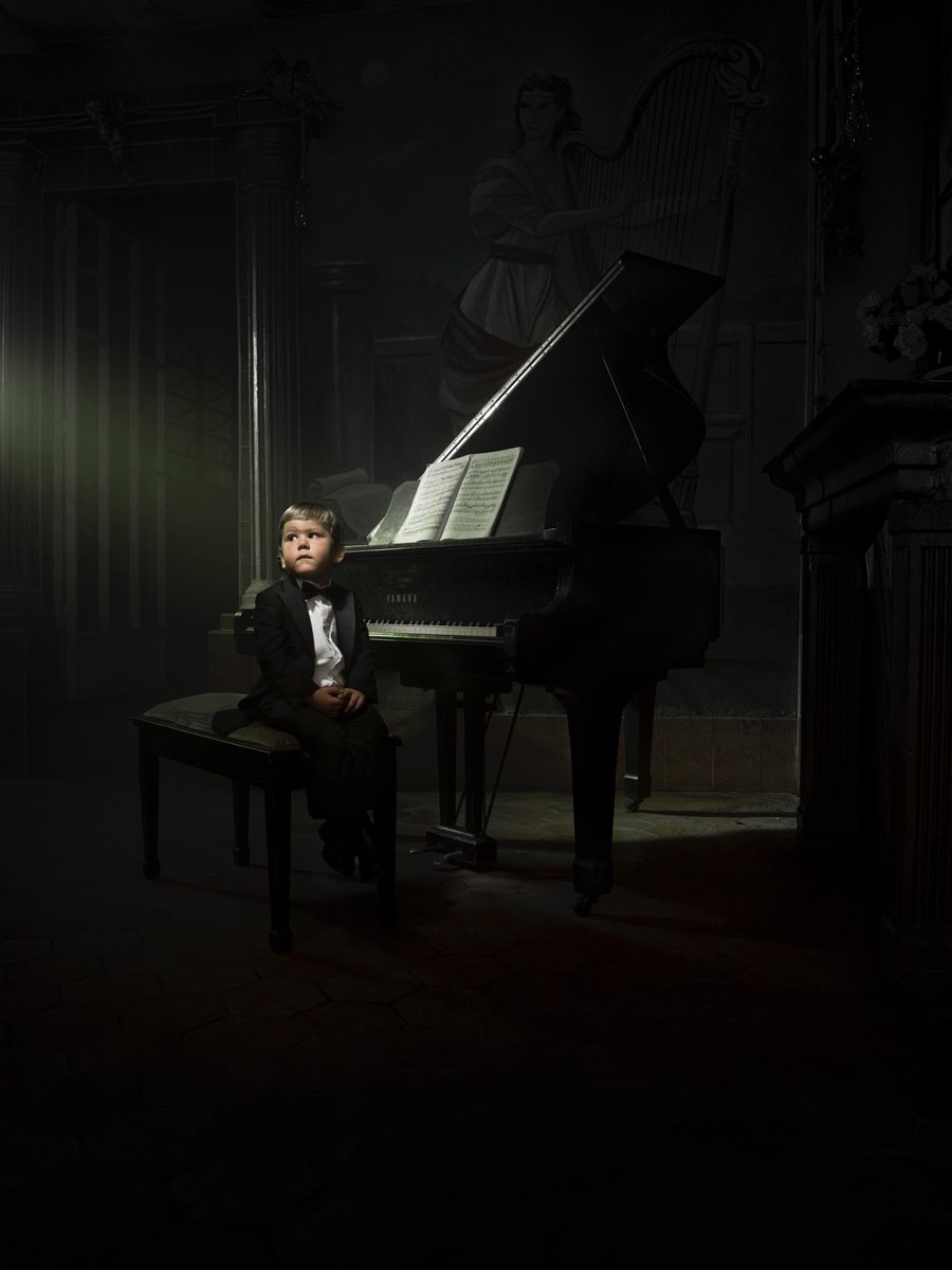 #Child #prodigy by @napolitanophoto. #DougTruppe #ClaudioNapolitano #WorldPianoDay #portraitphotography #entertainmentphotography #fineartphotography #musicphotography #kidsphotography #portrait #entertainment #conceptual #fineart #music #kids #piano #recital #storytelling