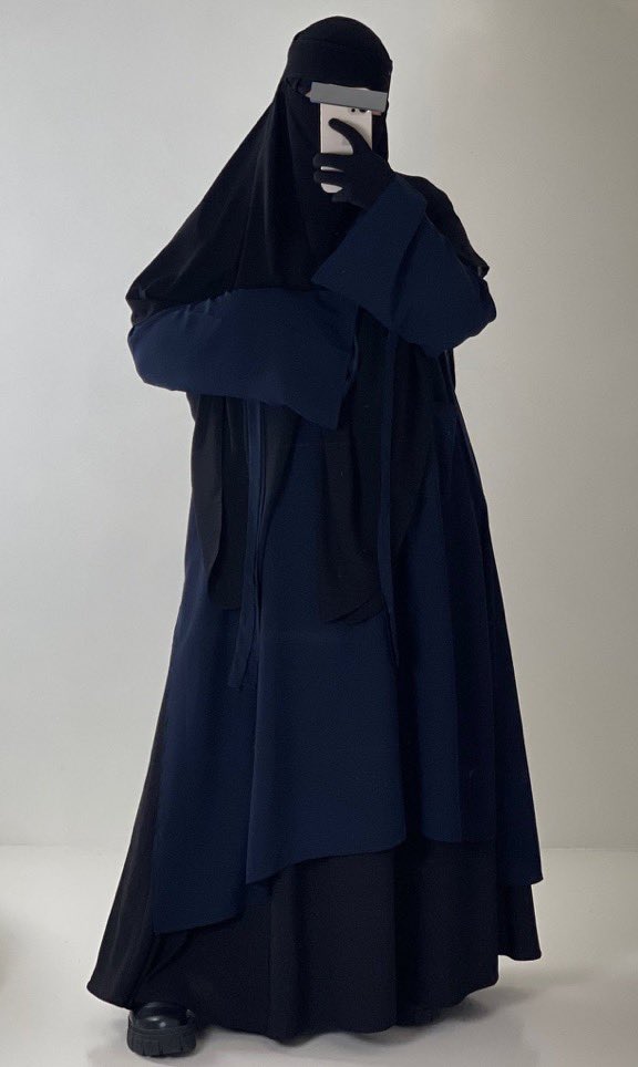 hijrati_fr's tweet image. Un petit assortiment bleu marine 💙