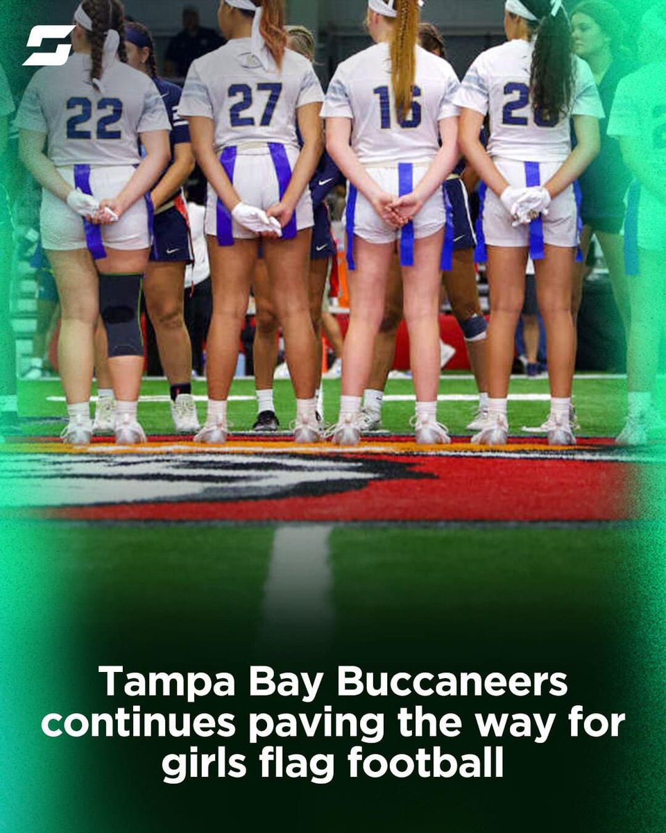 The Tampa Bay Buccaneers are all in on pushing girls flag football forward and it showed on Tuesday during the Alonso-Newsome matchup in the Battle Grounds series 👏🏈 highschool.athlonsports.com/florida/2024/0…