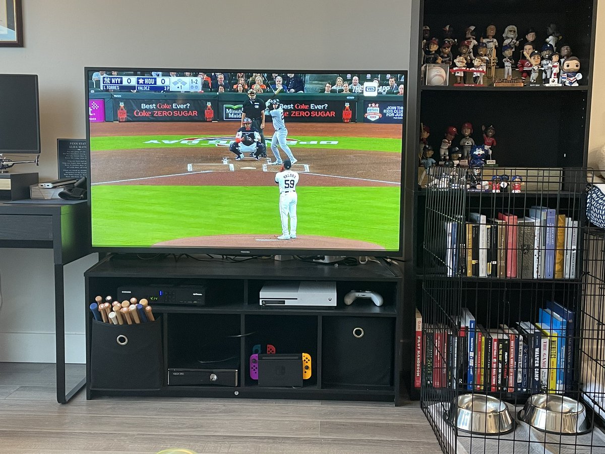 memheller's tweet image. It’s gotta be at least a decade since the last time I saw Yankees #OpeningDay on YES Network. #RepBX