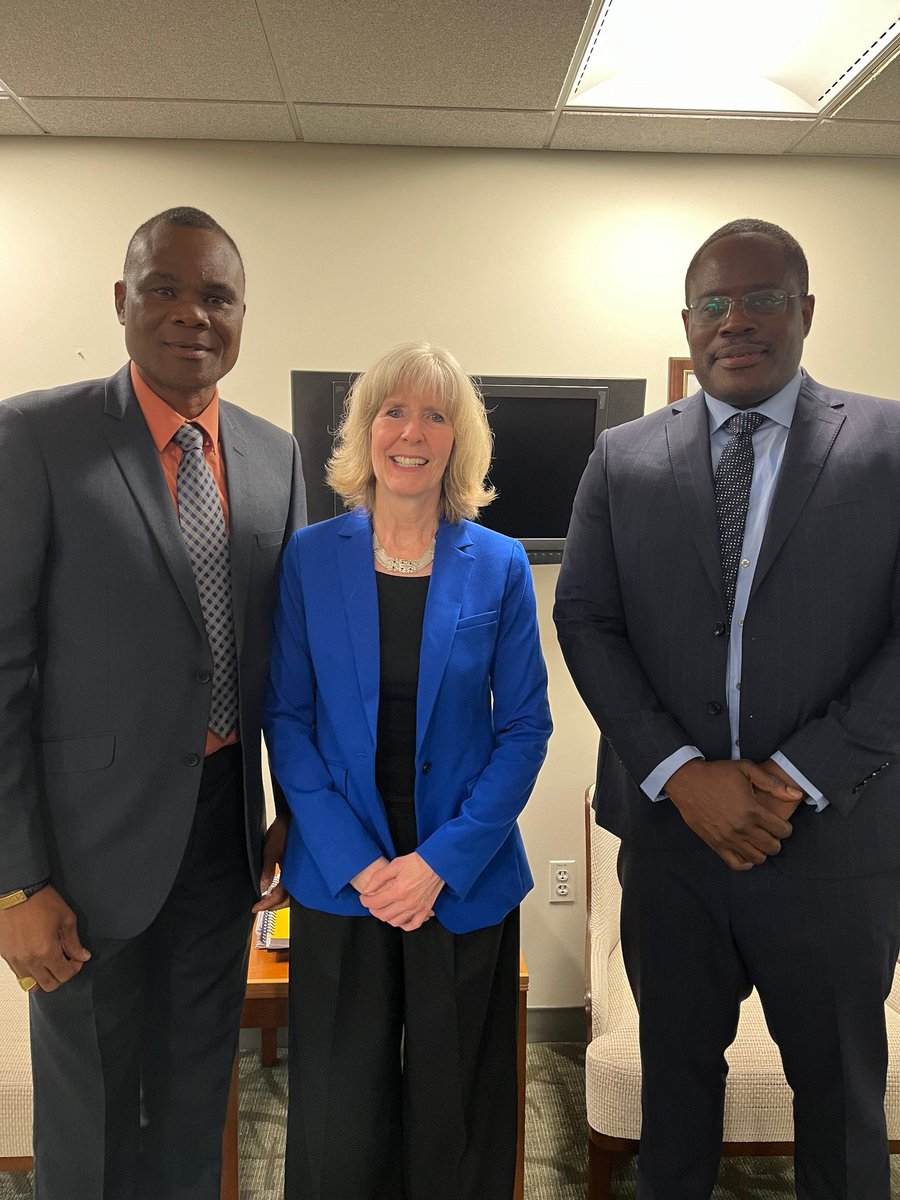 Today, DAS Nardi met w/ 🇱🇷 Liberia’s Inspector General of Police Gregory Coleman, to discuss the future of policing -- with a focus on improving female representation on the force and investigating corrupt actors who undermine the rule of law.