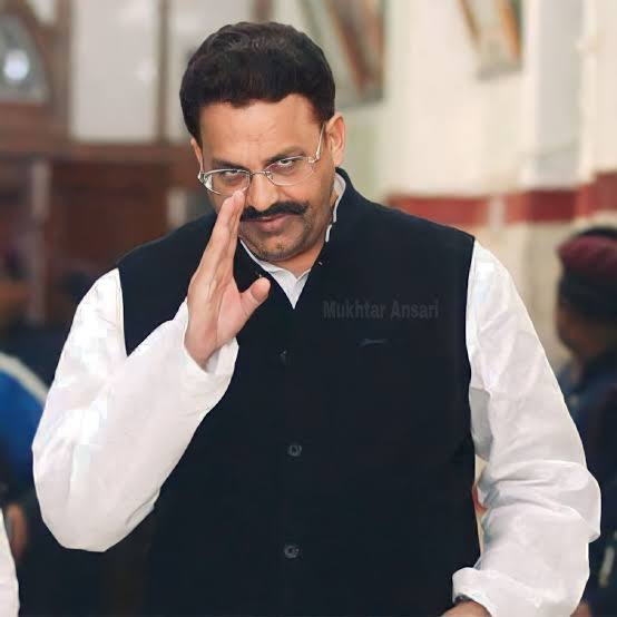 OfficialAabid's tweet photo. शेर के एक दिन की ज़िंदगी गीदड़ की 100 दिन की ज़िंदगी से बेहतर है. 
कौन कहता है के मोमिन मर गया 
मोमिन क़ैद से छूटा अपने घर गया. 
इन्ना लिल्लाही व इन्ना इलैही रा जिऊन.
#MukhtarAnsari https://t.co/YMF43KBqAA